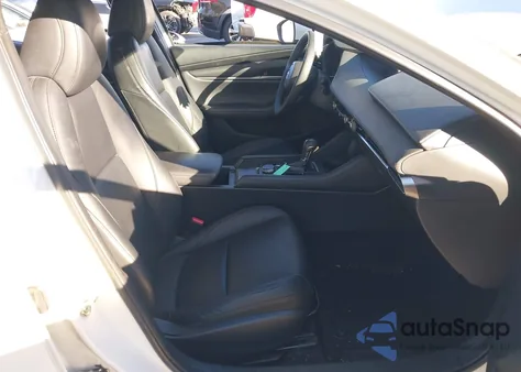 2021 Mazda Mazda3 Select z USA, uszkodzony, nr VIN JM1BPAKLXM1340998